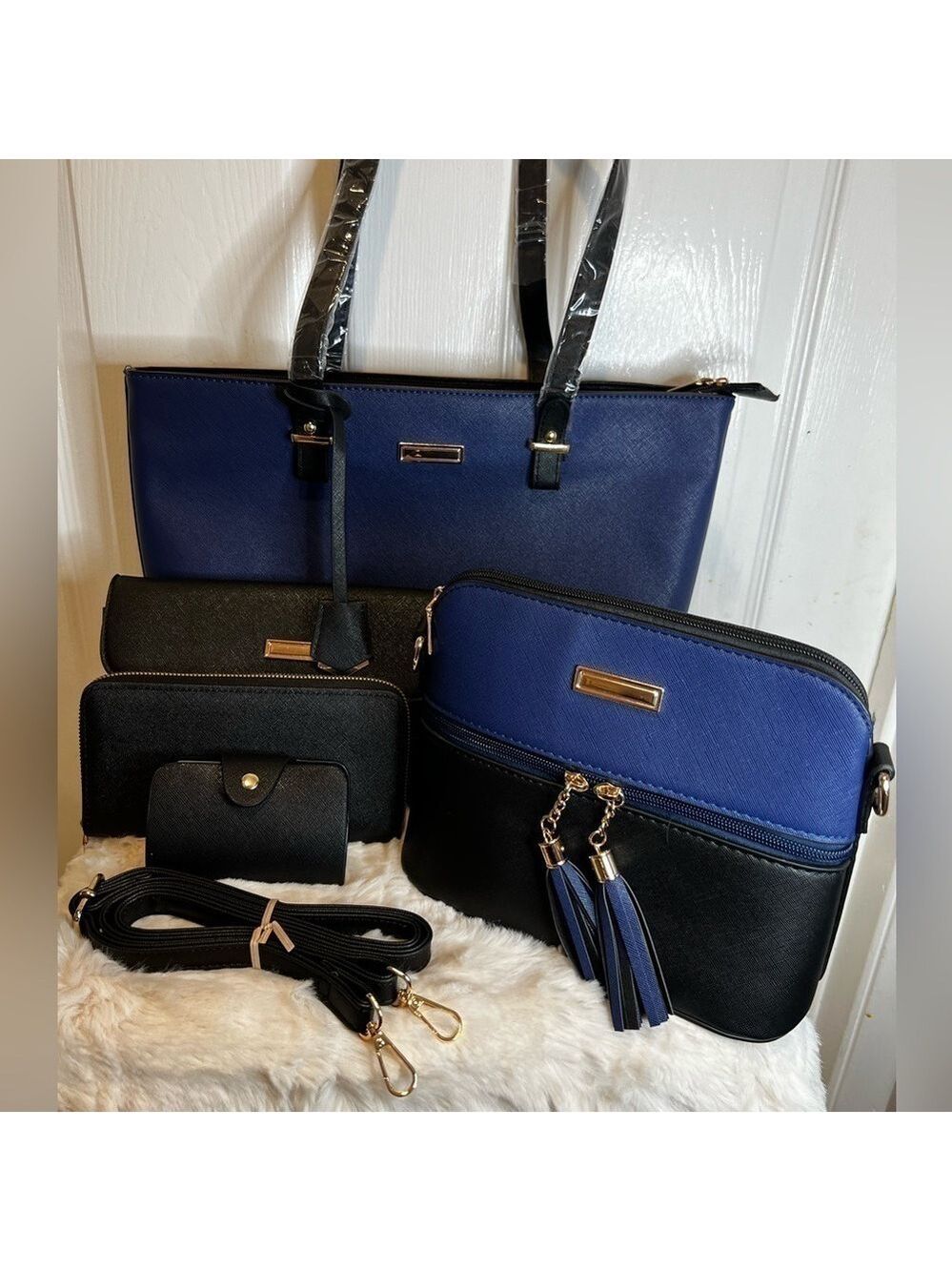 ITALIA NOMAD FIVE PIECE NAVY BLUE AND BLACK SHOULDER BAGS SET